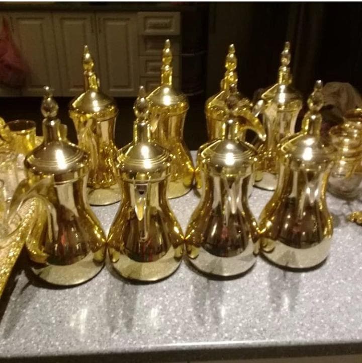تقديم القهوة العربية الأصيلة